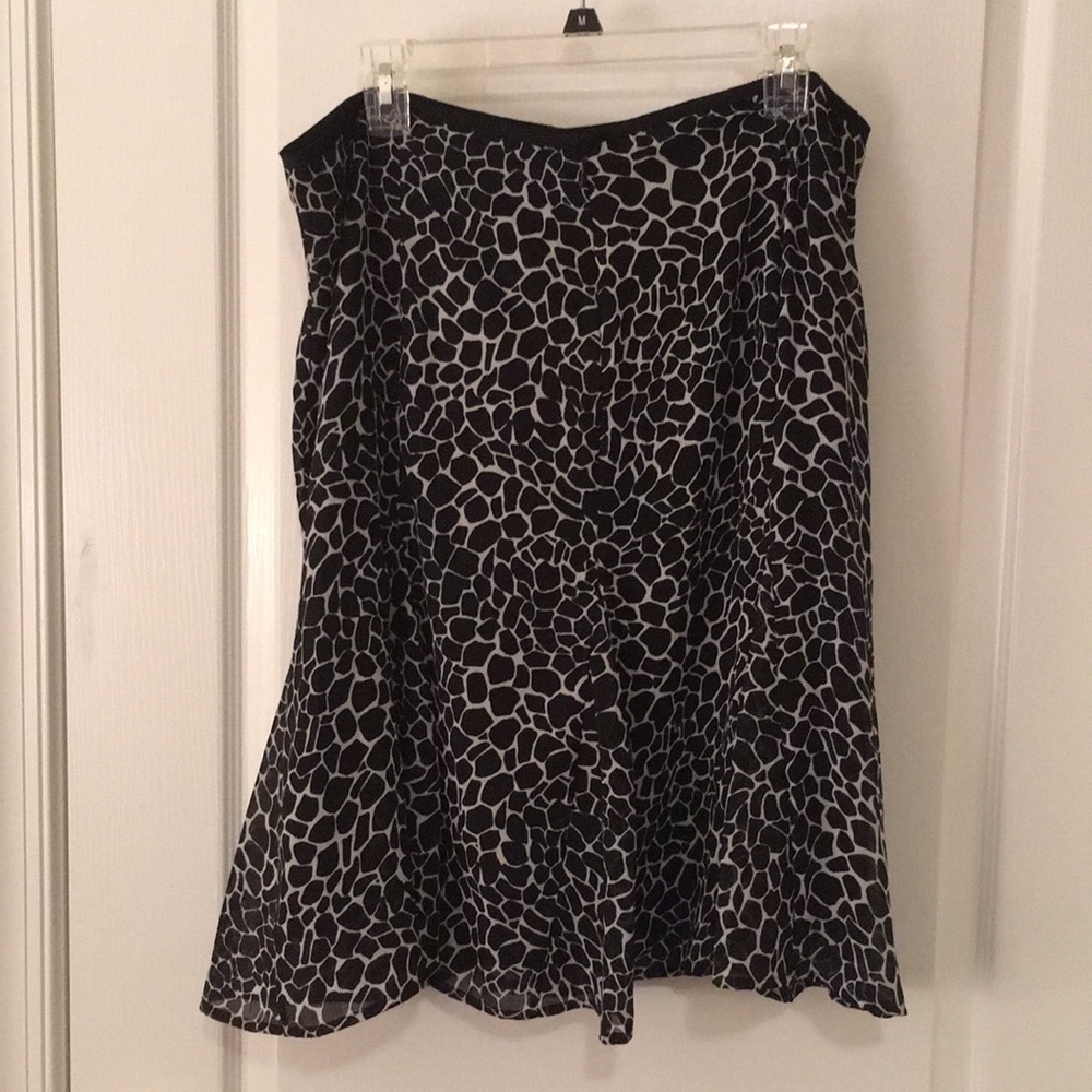 Swingy lined skirt size 14